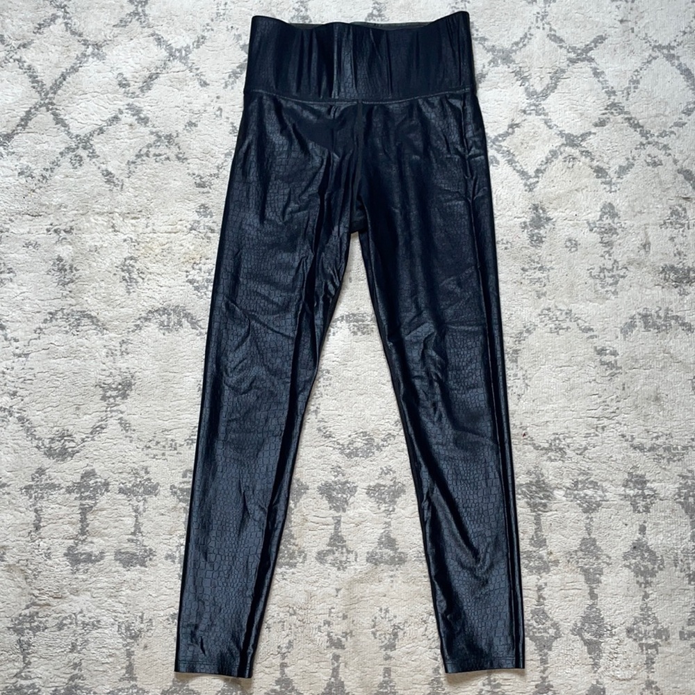 Carbon38 High waisted black shiny leggings